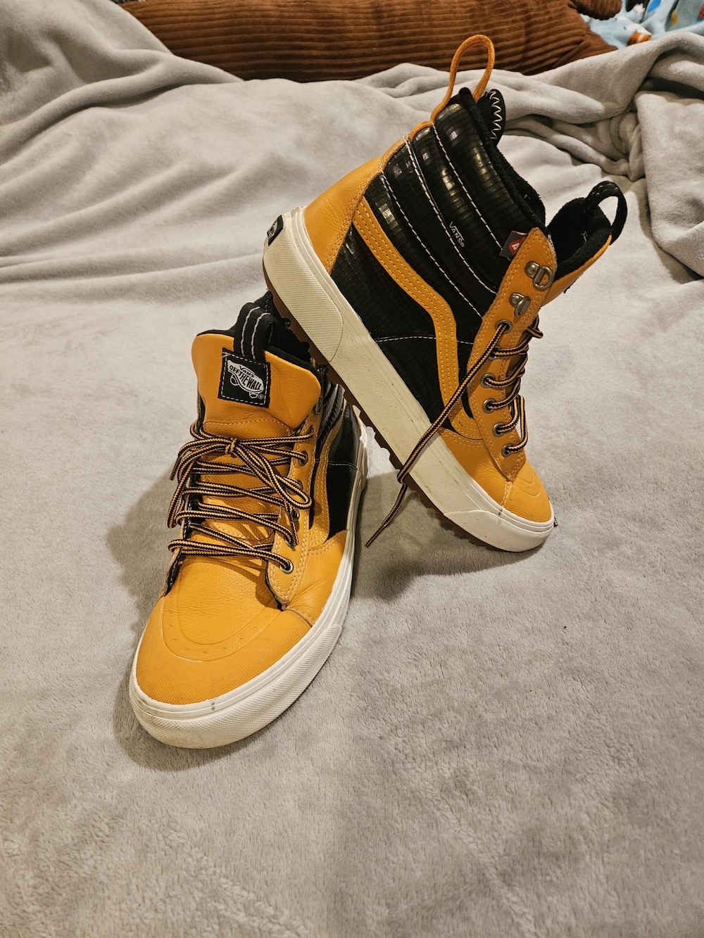 Vans Men’s High-Top Sneakers – Brown/Black – Size 11 – Like New